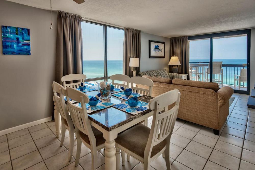 Apartment with Sea View interior